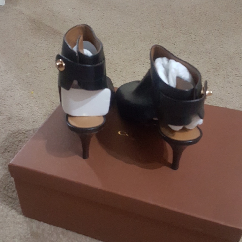 Coach shoes - Picture 2 of 4